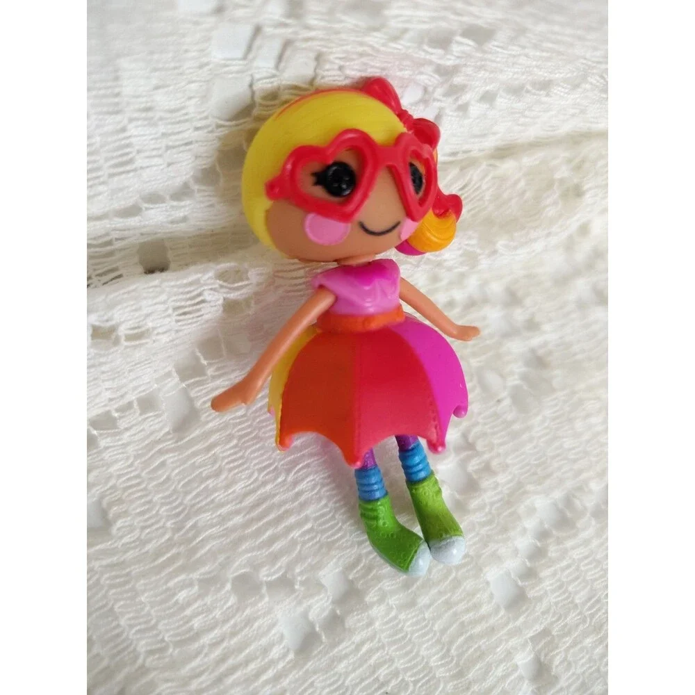 Lalaloopsy Mini 3 Inch Doll Rainbow Dress Red Heart Glasses Umbrella Skirt